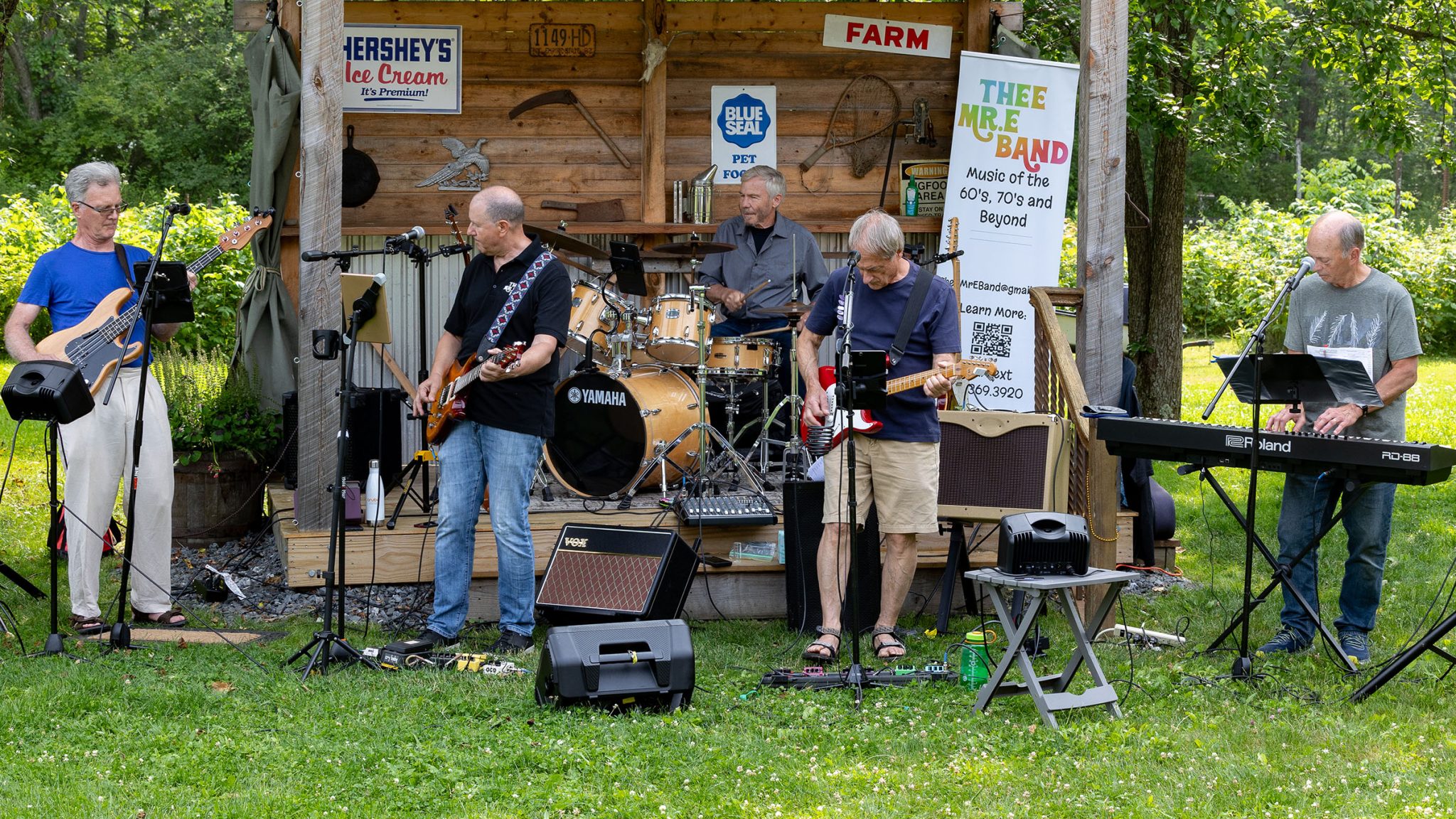 Thee Mr. E Band Live